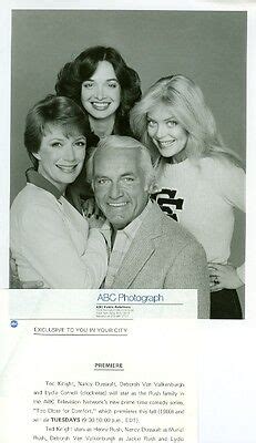 LYDIA CORNELL DEBORAH VAN VALKENBURGH TOO CLOSE FOR COMFORT CAST 80 ABC TV PHOTO | eBay