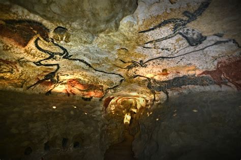 Lascaux caves: New site sheds light on mysterious Palaeolithic art ...