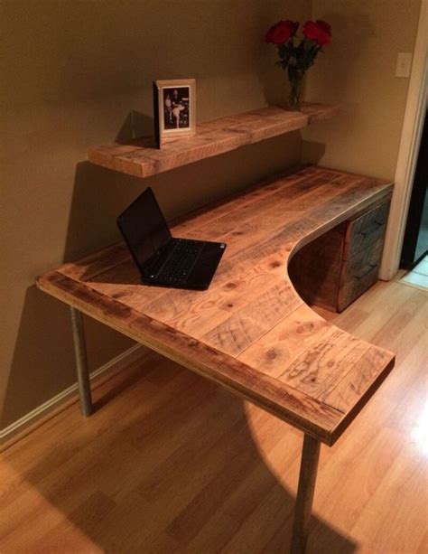Cool And Easy Diy Desk Project Ideas 32 | Diy desk plans, Diy corner desk, Curved desk