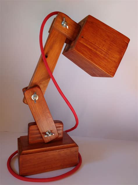 Lámpara flexo de madera reciclada de palet hecho a mano Desk Lamp ...