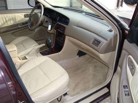 2000 Nissan altima gxe interior