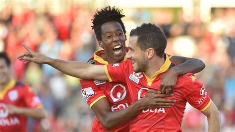 Adelaide United v Sydney FC: A-League round 18, Sergio Cirio, Matt Simon,