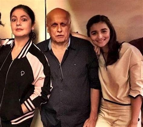 What kind of a bond do half-sisters Alia Bhatt and Pooja Bhatt share ...