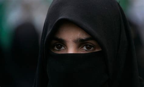 Facts about one of the most controversial pieces of clothing: the niqab ...