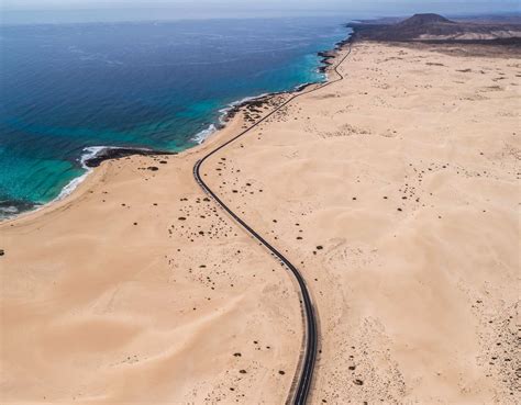 Fuerteventura Corralejo Dunes Park road 2 - Enrico Pescantini Travel Photographer