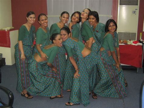 All about Sri Lanka: Sri Lankan air hostesses