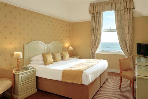 Standard Sea View Rooms | Richardson Hotels