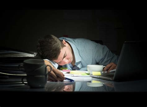 Four Steps to Help You Pull an All-Nighter Without Crashing