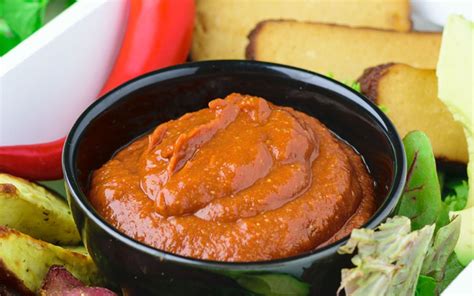 Three-Ingredient Ssam Sauce [Vegan] - One Green Planet