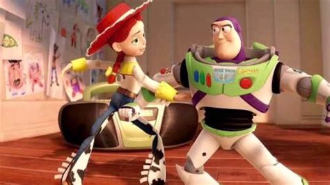Buzz Lightyear e Jessie dançando - YouTube