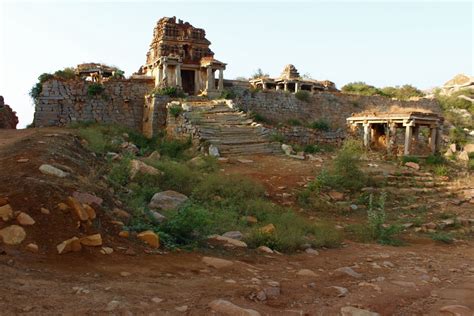 Journeys across Karnataka: Penukonda fort ruins