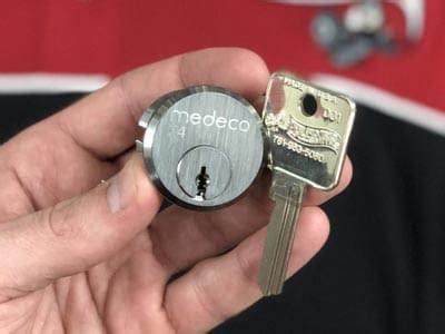 Medeco - The Flying Locksmiths