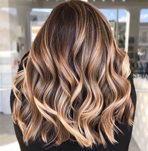 20+ Brown Hair With Highlights 2022 – FASHIONBLOG