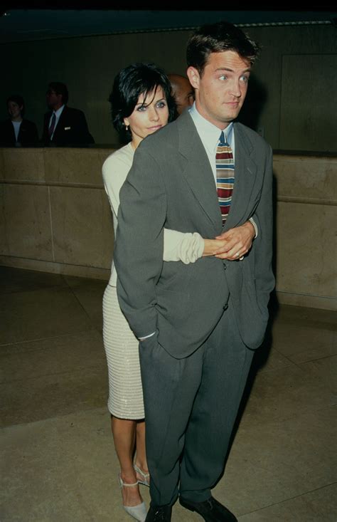 Matthew Perry and Courteney Cox // 1997 | Friends best moments, Friends ...