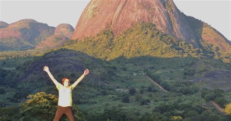 A Journey of Fresh Pão and Peanut Butter: Into the Mountains of Mozambique