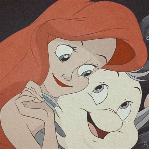 𝔸𝕣𝕚𝕖𝕝 𝕒𝕟𝕕 𝔽𝕝𝕠𝕦𝕟𝕕𝕖𝕣. 🐠🧜‍♀️ | Ariel and flounder, Disney princess, Disney