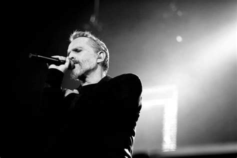 Pin by Medalith Durante Bellido on Miguel Bosé | Concert