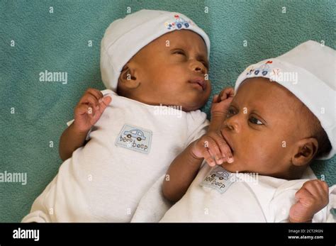 Incredible Compilation of Over 999 Twins Baby Images in Stunning 4K Quality