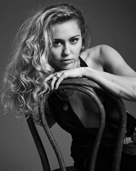 Miley Cyrus: 2018 MET Gala Photoshoot -06 | GotCeleb