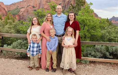 Cops: Mormon insurance agent allegedly shot and killed family in Utah | Daily Mail Online