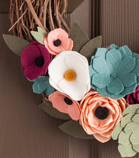 How To Make A Felt Flower Wreath | JOANN