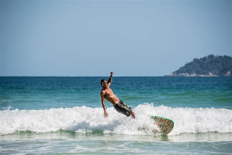 The Most Common Mistakes Beginner Surfers Make