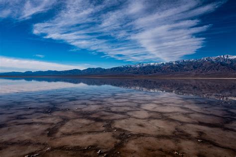 Bad Water Basin Salt Flats, Death Valley, California [OC] [6000 x 4000 ...