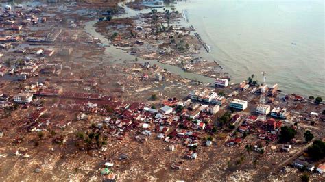 2004. El tsunami del Índico deja 230.000 muertos, la mayor catástrofe ...