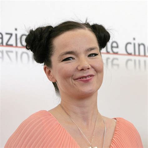 Björk - Age, Bio, Birthday, Family, Net Worth | National Today