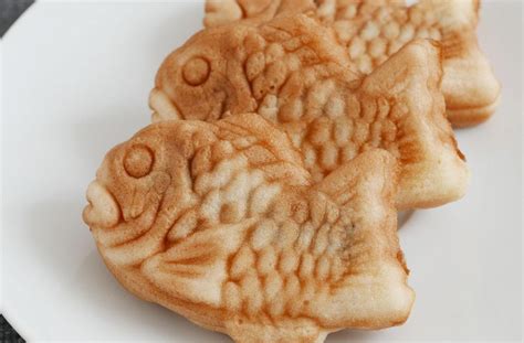 Vegan Taiyaki Recipe (Japanese Fish Waffle) - Veganiac