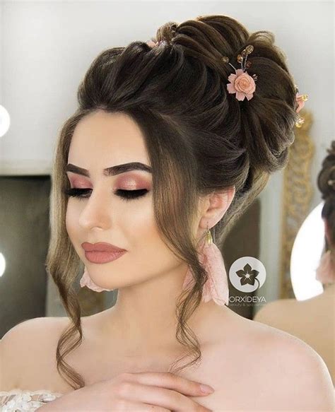 Pin by Houry Akreyi🩶🪽 on Bride hear makeup | Long hair wedding styles, Wedding hairstyles for ...