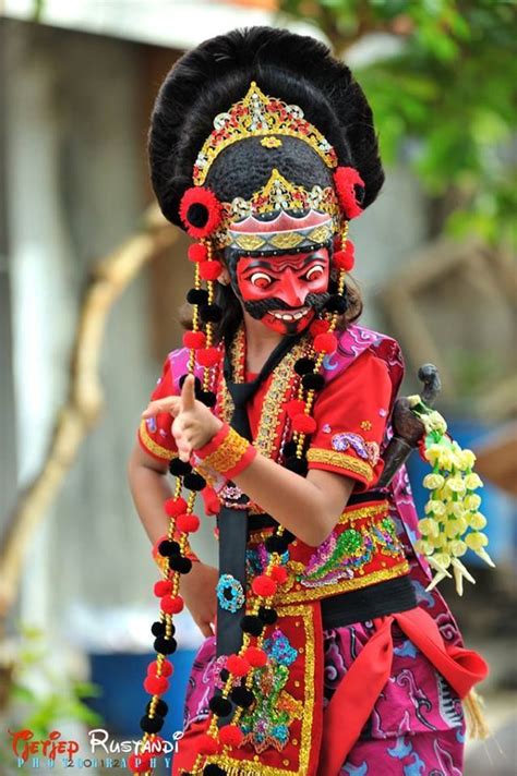 tari topeng | Mask dance, Tari topeng art, World cultures