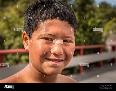 Kid native kid travel hi-res stock photography and images - Alamy