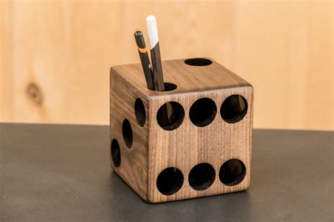 How to Make a Walnut Dice Pencil Holder | Easy woodworking projects, Wood turning projects, Wood ...