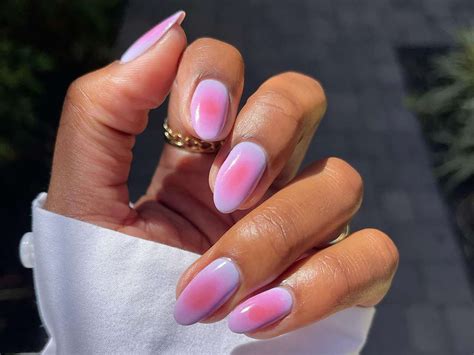 Airbrush Nails Are Shockingly Easy to DIY—Here's How to Do It