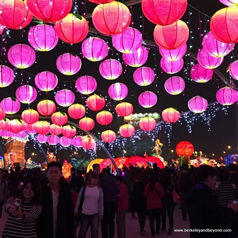 Travels With Carole: Taiwan: Taiwan Lantern Festival; things to do