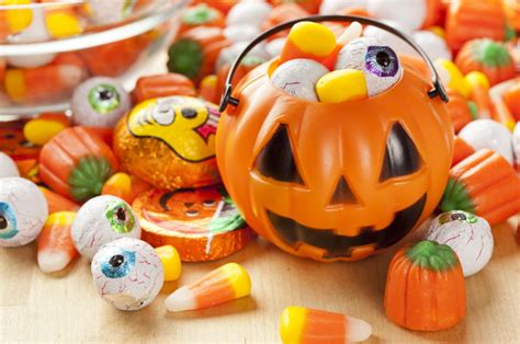 43+ Funny Halloween Candy Quotes to Make You Laugh - Getnamenecklace Blog