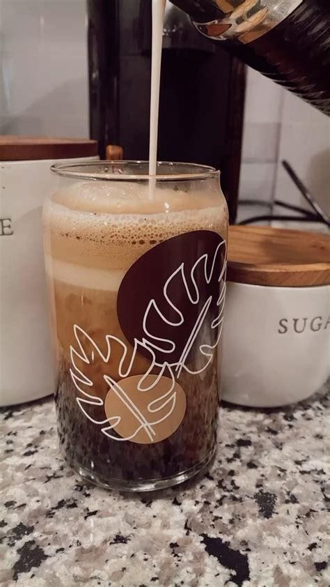 Glass Iced Coffee Cup [Video] | Coffee cups diy, Coffee cup design, Beer glass cups