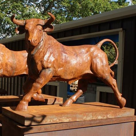 Cast Iron Giant Bull Statue - Farm Animal Statues