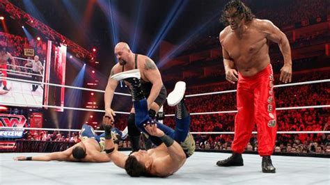 WWE In live!!!!: BIG SHOW & THE GREAT KHALI vs PRIMO & EPICO