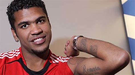 Breno erklärt seine Tattoos | FC Bayern