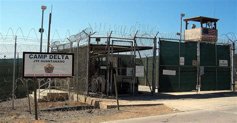 Could Barack Obama Give the Guantanamo Naval Base Back to Cuba? | HuffPost