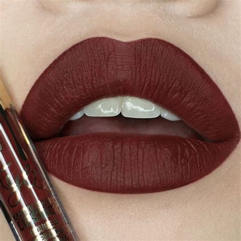 21 Best Maroon Matte Lipstick Shades to Look Stunningly Beautiful | Maquillage de brunette ...