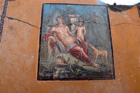 Pompei, nuove scoperte: amore e sensualità negli affreschi della Regio V