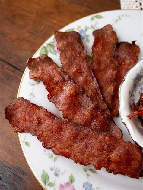 How to Make Crispy Turkey Bacon (with Video) - Cosmopolitan Cornbread