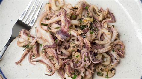 Can You Microwave Calamari? - Is It Safe to Reheat Calamari in the Microwave?