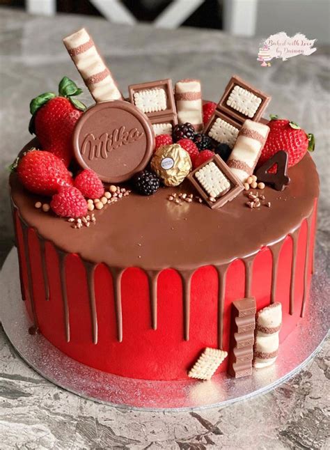 20 Pretty Festive Cakes For Birthday & Holidays : Red Cake with ...