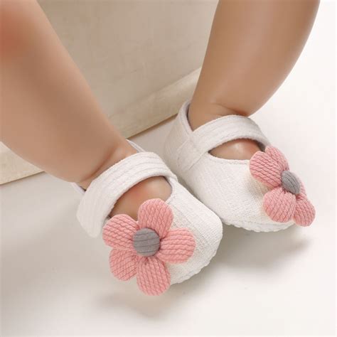 Baby / Toddler Girl Pretty 3D Floral Decor Velcro Shoes Only $6.99 PatPat US