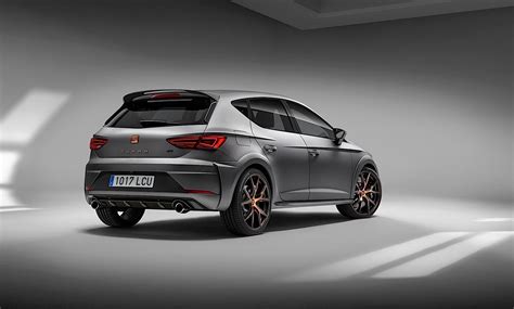 SEAT Leon Cupra R Specs & Photos - 2017, 2018, 2019, 2020, 2021, 2022, 2023, 2024 - autoevolution