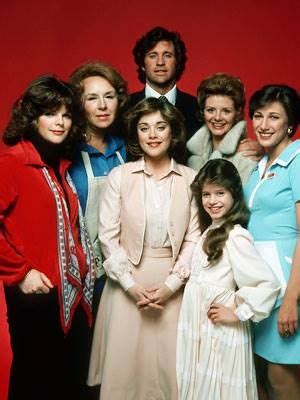 Doris Roberts with the cast of "Angie" (1979) Online Photo Gallery, Sitcom, Dory, Angie, Photo ...